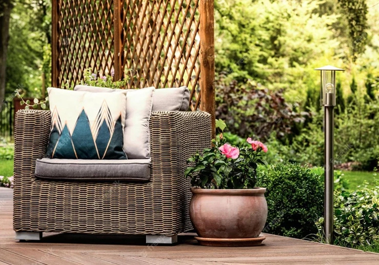 How to Choose the Right Polyrattan Garden Furniture for Your Space?